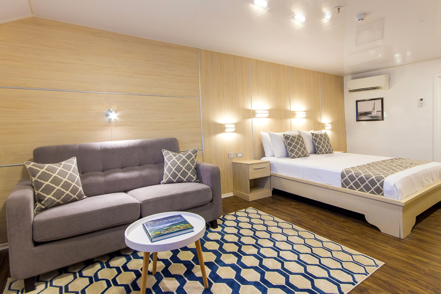 solaris-galapagos-islands-yacht-cabin